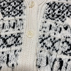 ZARA ニットショートカーディガン　Mの画像