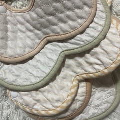 予約済　赤ちゃん　クルクル　スタイ　5枚　よだれかけ　の画像