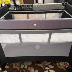 ベビーベッドの画像