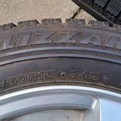 ブリヂストン製スタッドレスVRX【溝あり8分山】HONDAフィット他185/60R15  15インチアルミ4本の画像