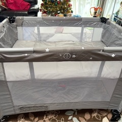 ベビーベッドの画像