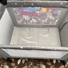 ベビーベッドの画像