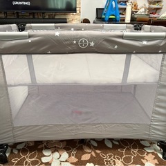 ベビーベッドの画像