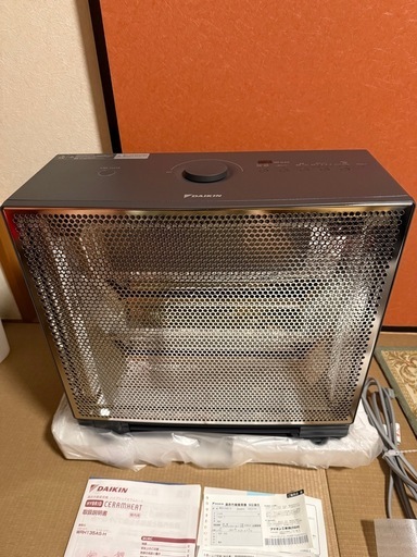 ダイキン　ハイブリッドセラムヒート　WRH135AS-H 美品