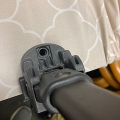 日本育児　ベビーゲート横幅最長94㎝くらい高さ60㎝くらい　片方ネジ欠品の画像