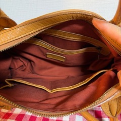 ハンドはバックの画像