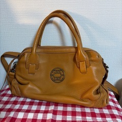 ハンドはバックの画像