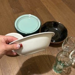 【無料で差し上げます】お皿、コップいろいろ12点の画像