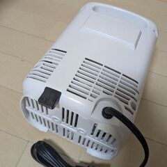 ★新品!ミニファンヒーター テクノス 転倒OFF機能付き★の画像