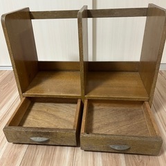 小さい本棚の画像