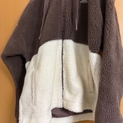 アディダスアウターの画像