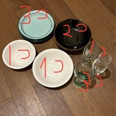 【無料で差し上げます】お皿、コップいろいろ12点の画像