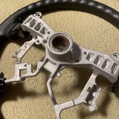 200系ハイエース　純正ハンドル　美品の画像