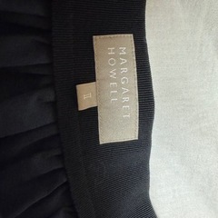 マーガレットハウエルのスカートを差し上げます。の画像