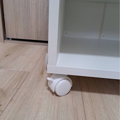 美品！！収納ラック、キャスター付2個 の画像