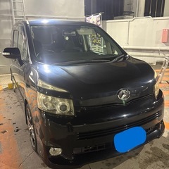 ヴォクシーの画像