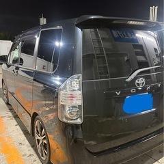 ヴォクシーの画像