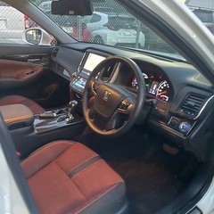 トヨタ　クラウンハイブリッドの画像