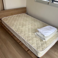 美品 セミダブル ベッドフレーム LOWYA マットレス付き 幅140の画像