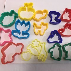 無料 非対面取引 ねんど 工作 グッズ 型抜き マット はさみ etc…の画像