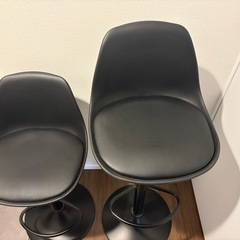 昇降式カウンターチェア×2の画像