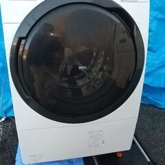 2013年 パナソニック斜めドラム式洗濯乾燥機 NA-VX3300Lの画像