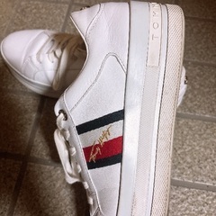 Tommy Hilfiger トミー スニーカーの画像