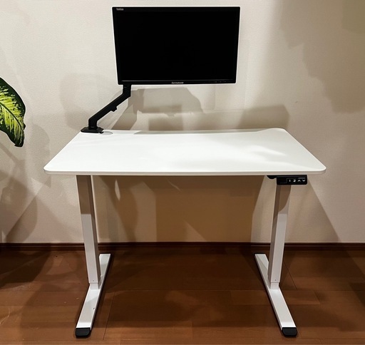 お譲り先決まりました。別売可/セットで低価格【デスク＋モニター＋ 