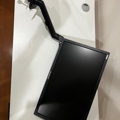 ※お譲り先決まりました。別売可/セットで低価格【デスク＋モニター＋アーム】まとめて引き取り歓迎の画像