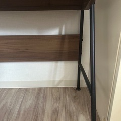 ダークブラウン　机の画像