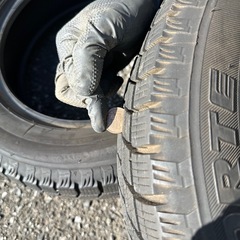 スタッドレスタイヤ　13インチ　2本　バリ溝の画像