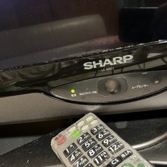 32型のAQUOS TVの画像