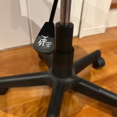 キャスター付き椅子の画像
