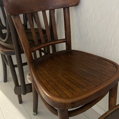 イス　四脚の画像