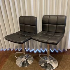 ハイチェア2脚の画像