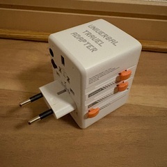 【1,500円/美品】TESSAN 35W Universal Travel Adapter 世界対応 変換プラグ 変換アダプターの画像