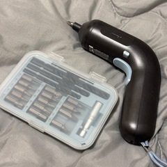 イケアTRIXIG トリクシグ スクリュードライバー、リチウムイオンバッテリー, 3.6 Vの画像