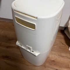 Pad Locker(パッドロッカー) ペット用ゴミ箱
の画像