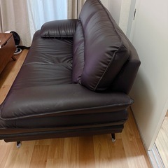 リビングテーブル、ソファの画像