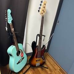20代ぐらいの方とバンド組みたいです🎸