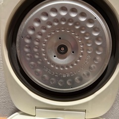 5.5合炊き マイコン炊飯ジャー 2021年製 タイガー JBH-G102 炊飯器の画像