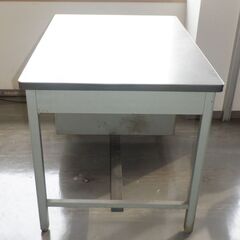 無料で差し上げます★ITOKI★イトーキ★★事務机★★片袖机★幅106㎝★公的機関使用品★引取限定★岡山市東区より★の画像