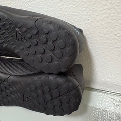 アディダス 21.0サッカージュニアトレーニングシューズの画像