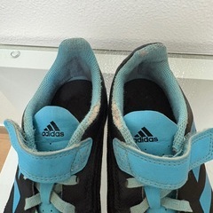 アディダス 21.0サッカージュニアトレーニングシューズの画像