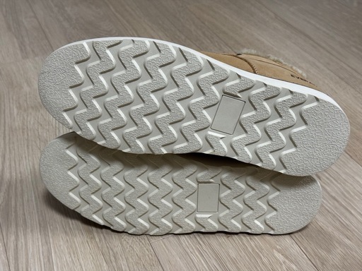EVERAU UGGブーツ(新品)