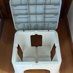 プラスチックベンチの画像