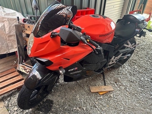 商談中🍊HYOSUNG GT250R 🍊部品取り　サーキット専用などに