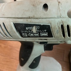 コードレスインパクトレンチ 充電器 電動工具 AP050177 アストロプロダクツ 充電器 バッテリー 専用ケース付の画像