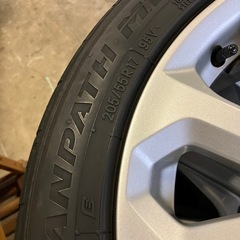 値下げしました、ステップワゴン装着アルミ付きタイヤ205/55R17の画像