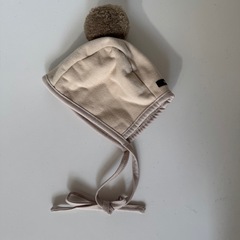 【konny】冬用ベビー帽子&離乳食スプーンセット【pigeon】の画像